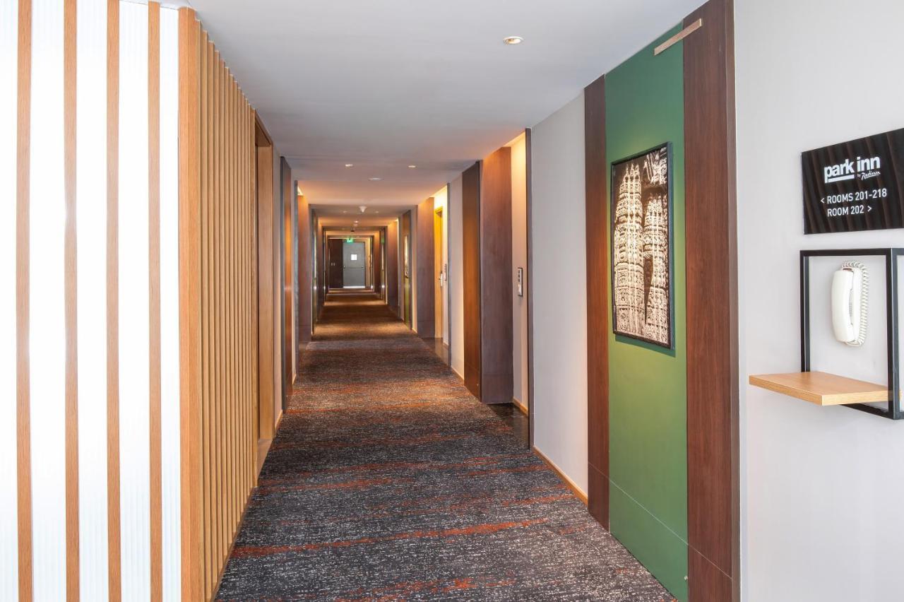 Park Inn By Radisson Gválijar Exteriér fotografie