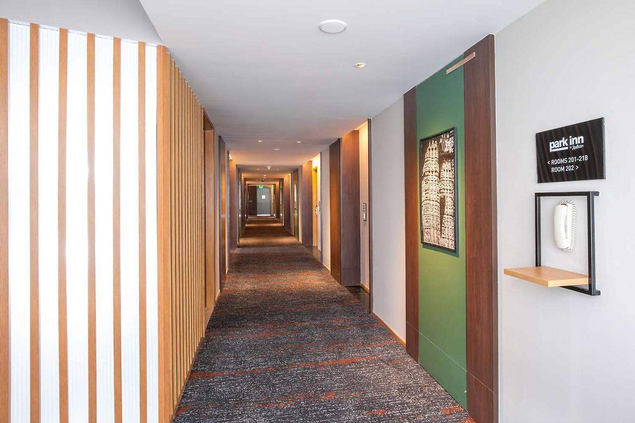 Park Inn By Radisson Gválijar Exteriér fotografie