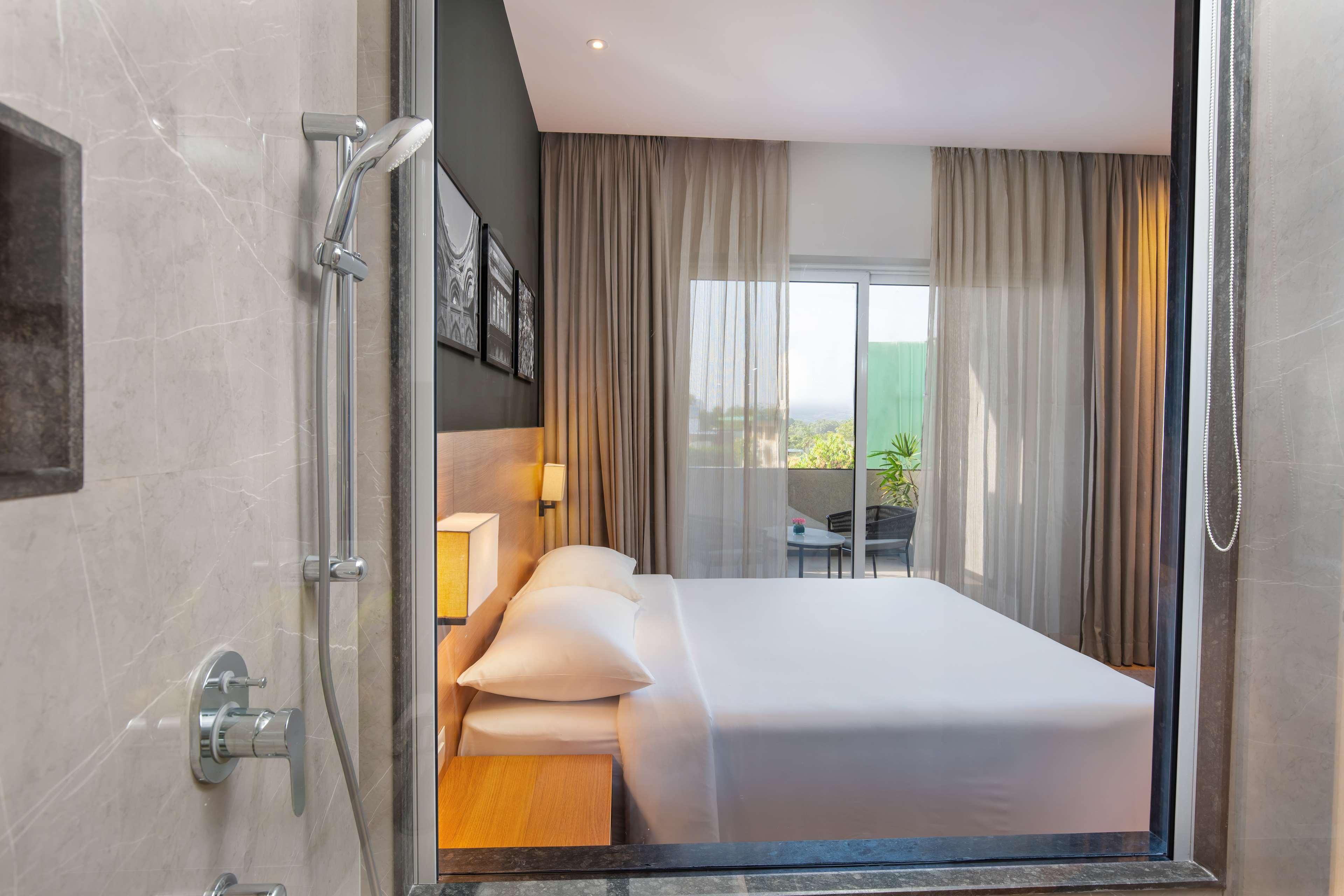Park Inn By Radisson Gválijar Exteriér fotografie