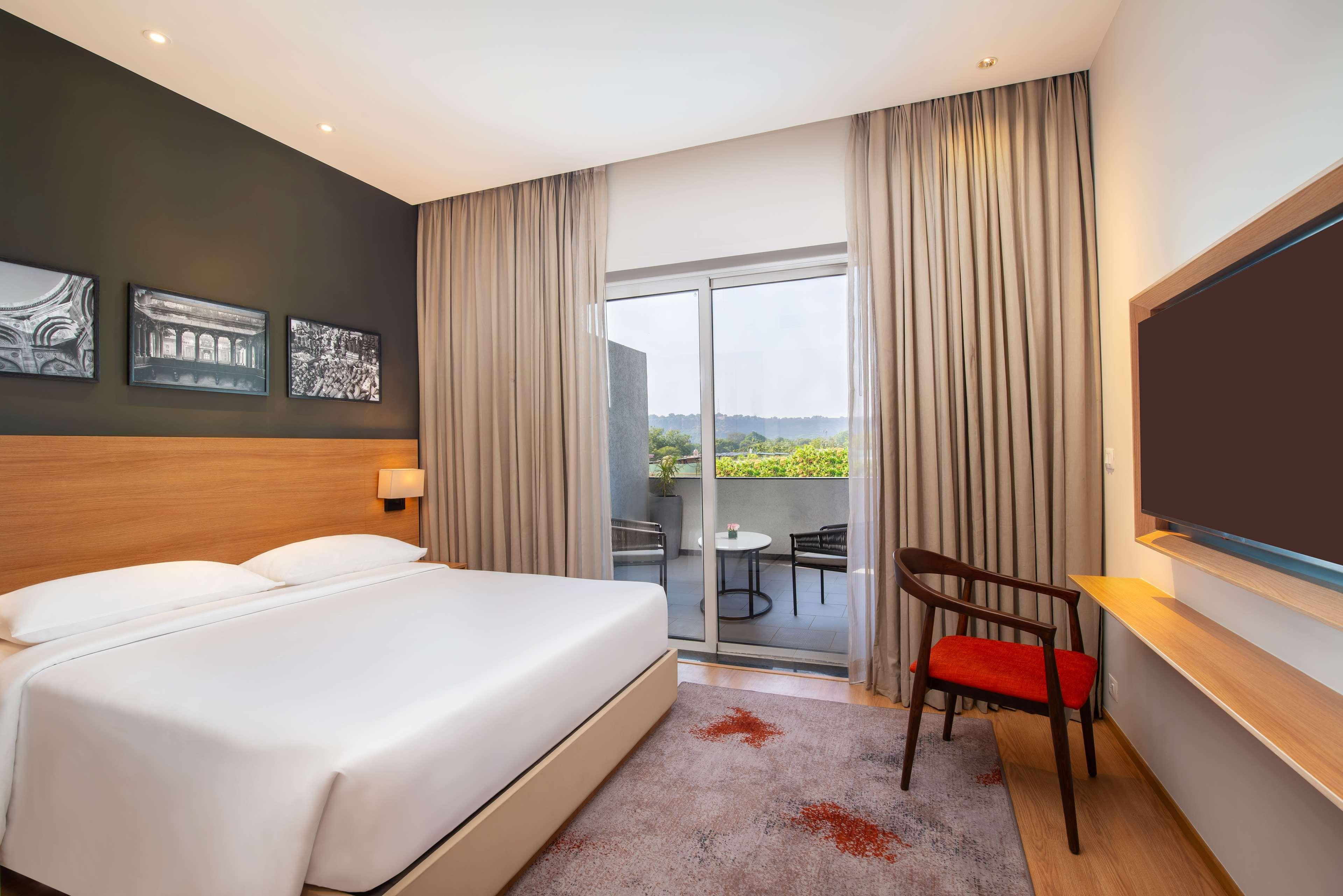 Park Inn By Radisson Gválijar Exteriér fotografie