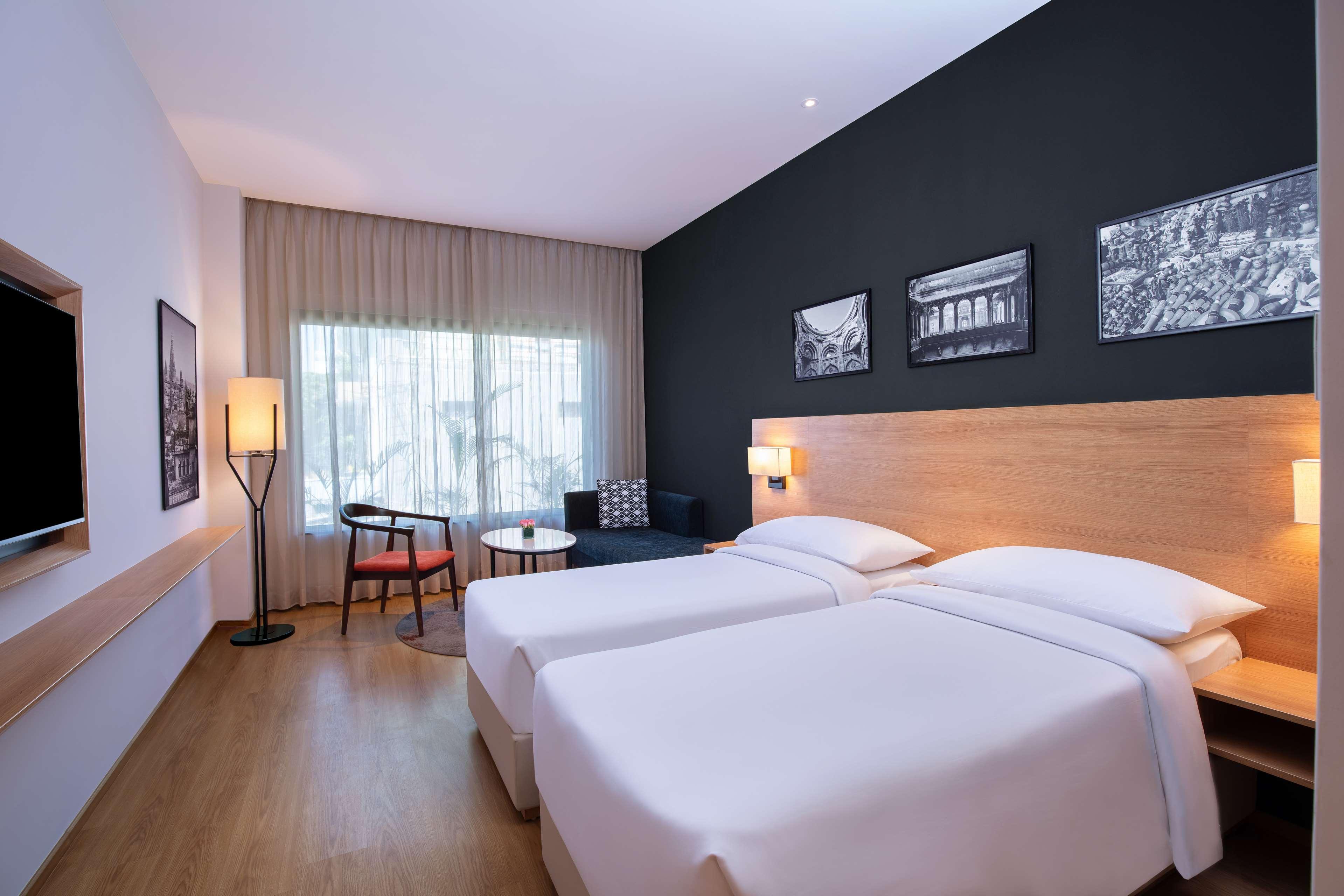Park Inn By Radisson Gválijar Exteriér fotografie