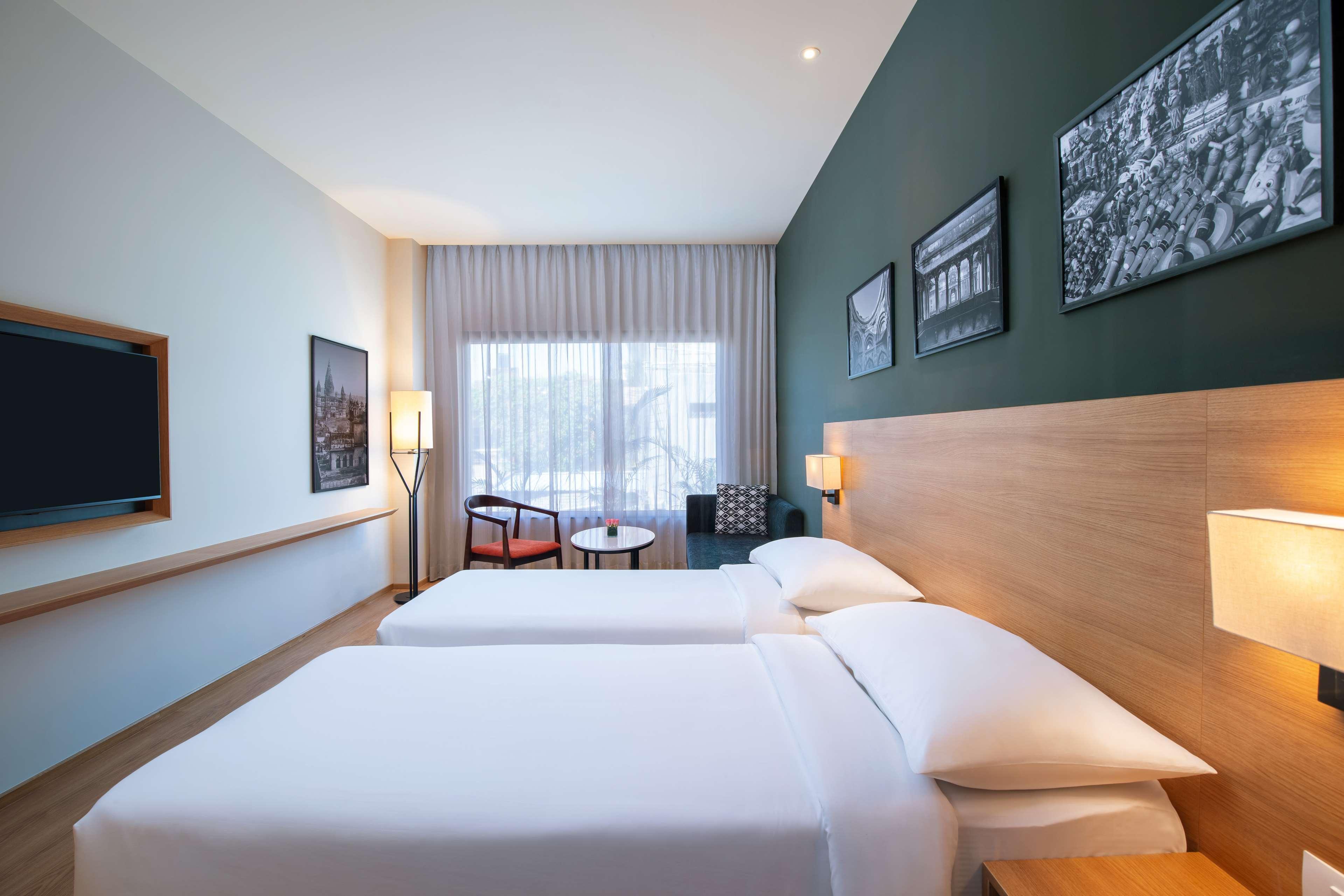 Park Inn By Radisson Gválijar Exteriér fotografie
