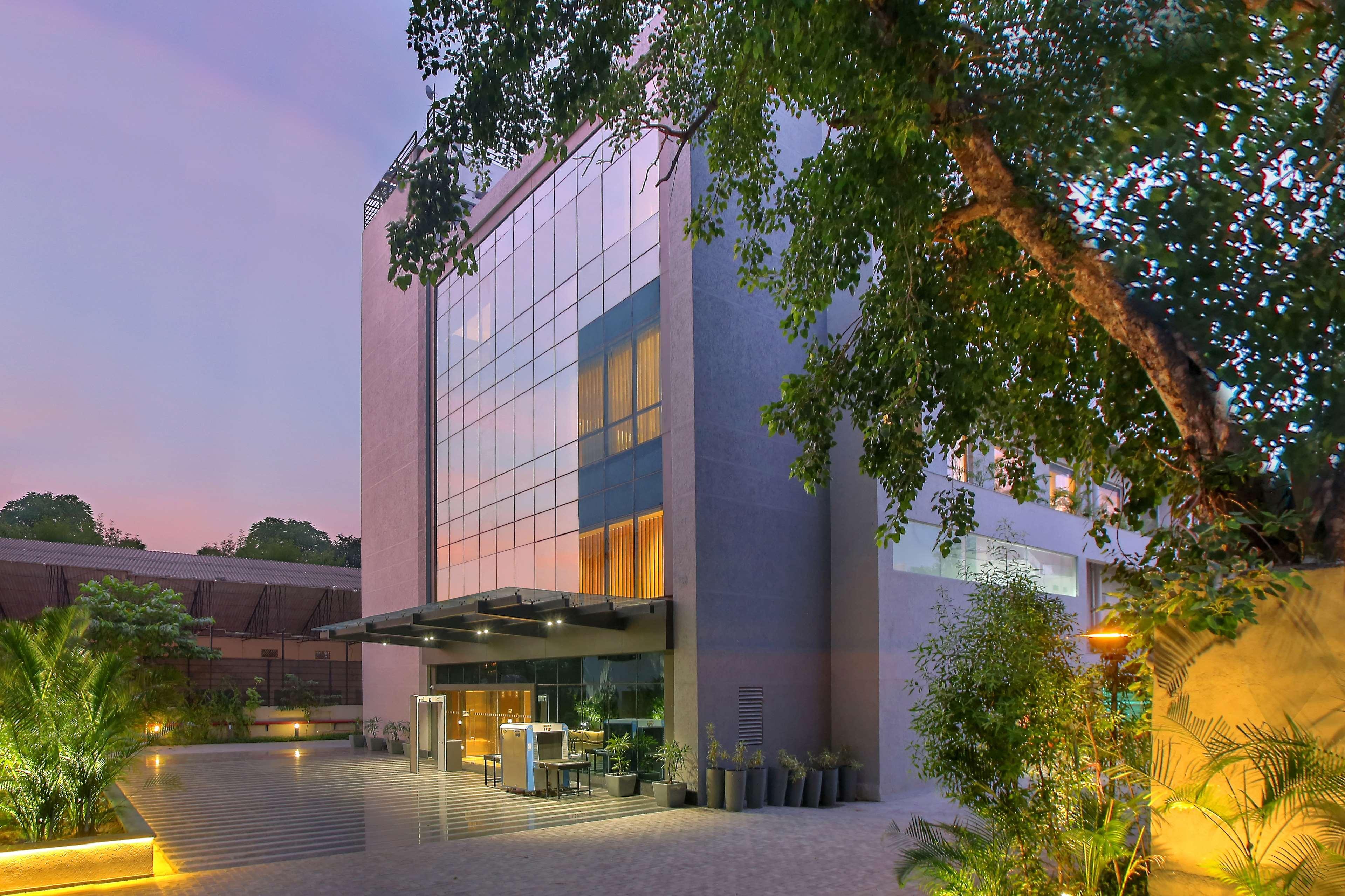 Park Inn By Radisson Gválijar Exteriér fotografie